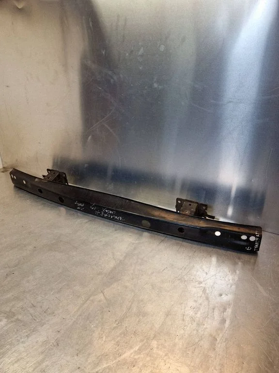 Rear bumper cross member – Volkswagen Transporter - Caravelle T5 (2003-2015)