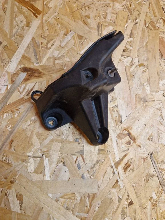 Rear bumper mounting bracket 9683342880