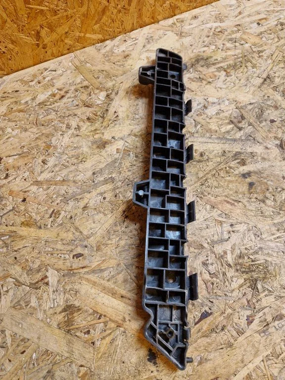 Rear bumper mounting bracket 7883235500