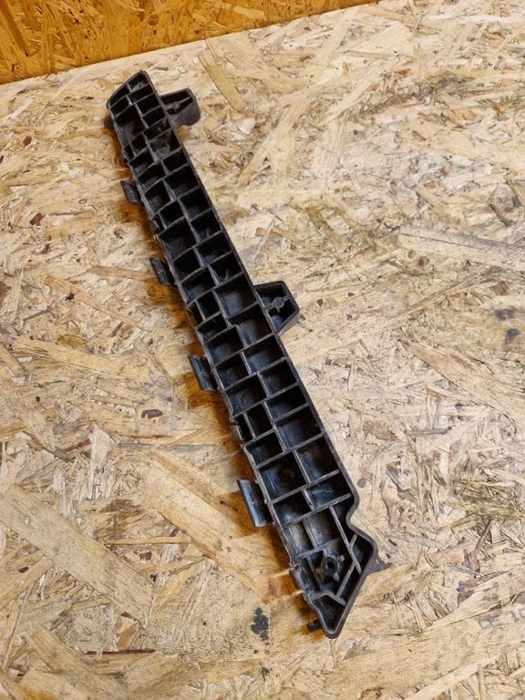 Rear bumper mounting bracket 7883135500