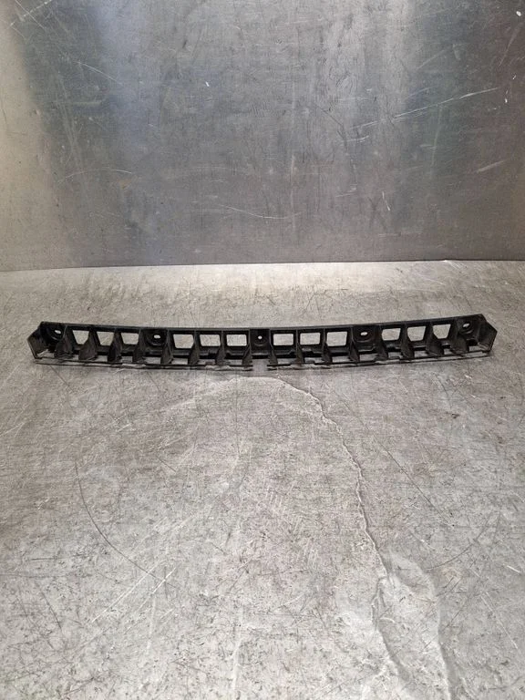 Rear bumper mounting bracket – Skoda Rapid (NH) (2012-2019)