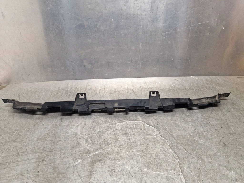 Rear bumper mounting bracket EM2B17C871A