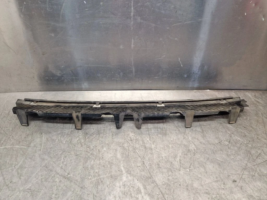 Rear bumper mounting bracket 3C9807863