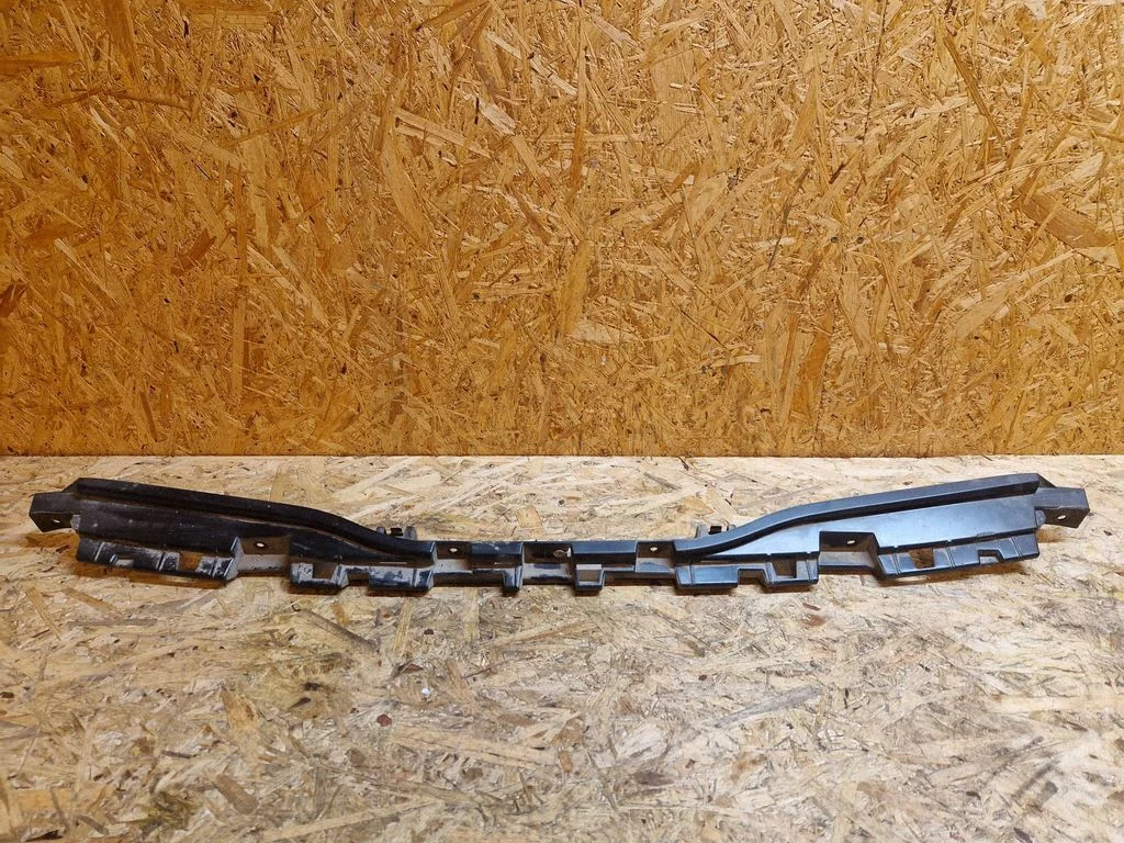 Rear bumper mounting bracket EM2B17C871A