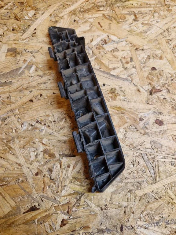 Rear bumper mounting bracket 7883235000
