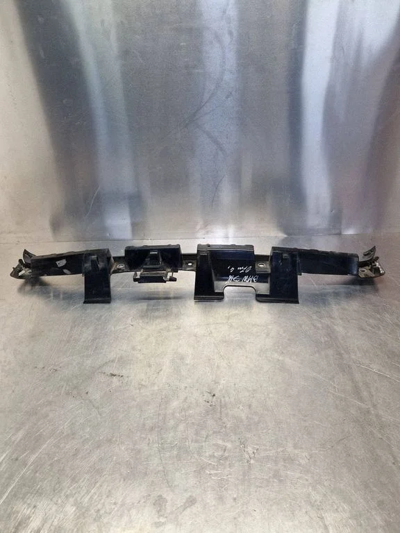 Rear bumper mounting bracket 727584