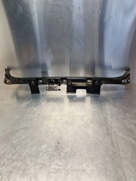 Rear bumper mounting bracket 72758411
