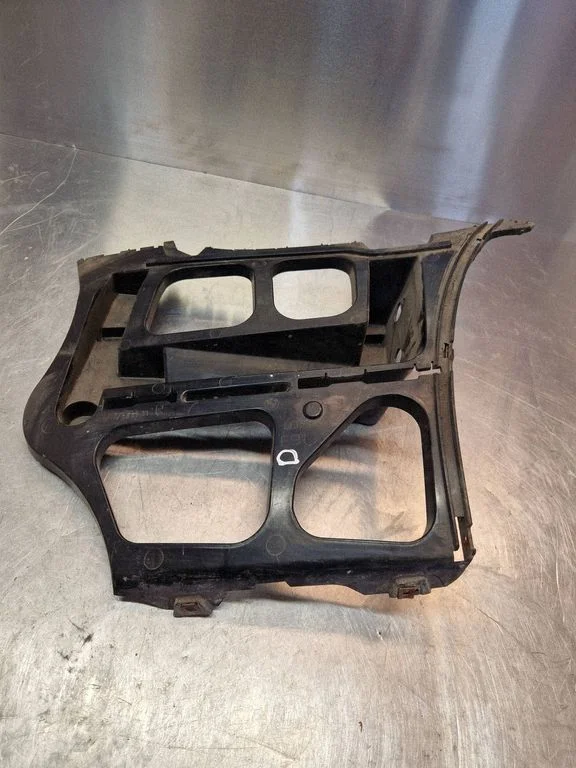 Rear bumper mounting bracket 727584
