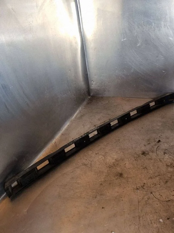 Rear bumper mounting bracket 1T0807863