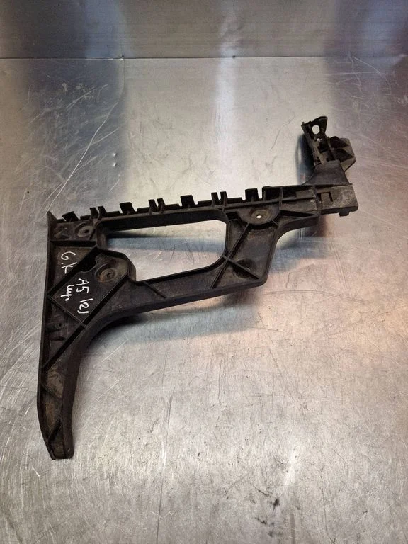 Rear bumper mounting bracket 8T0807453