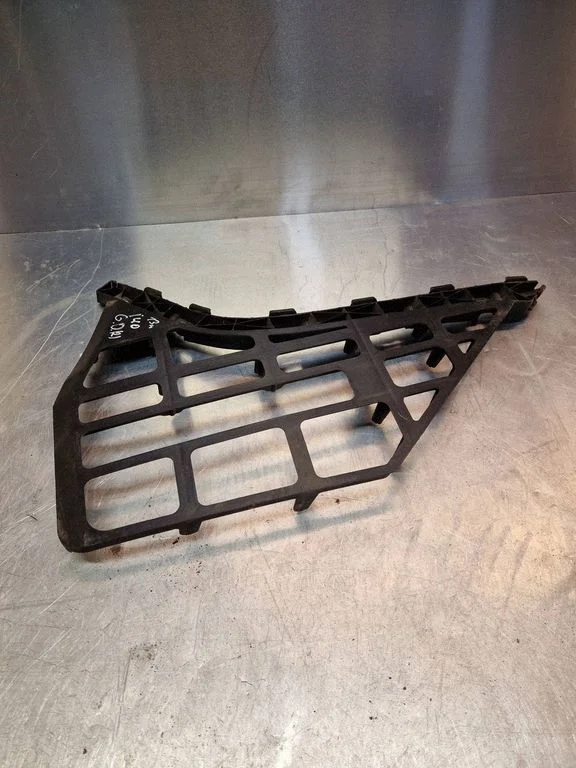 Rear bumper mounting bracket 866163Z300