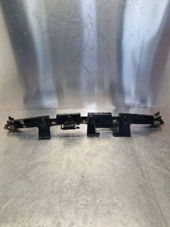 Rear bumper mounting bracket 72758411