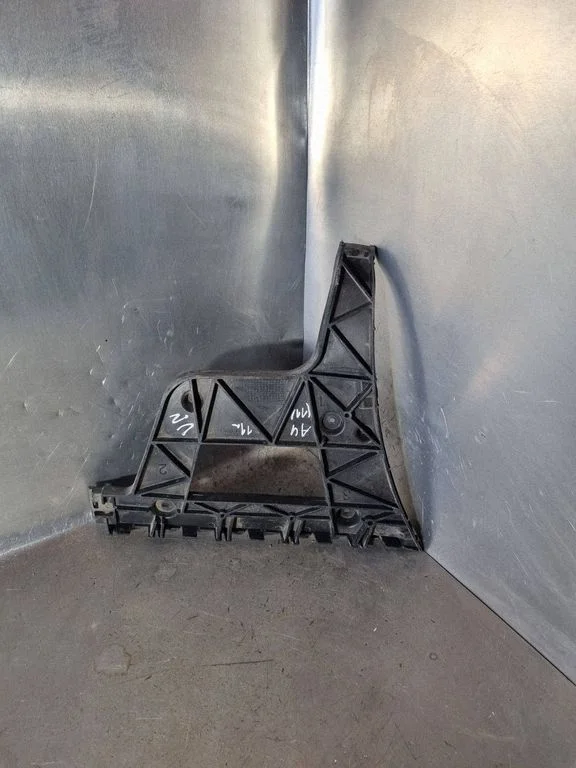 Rear bumper mounting bracket 8K9807453