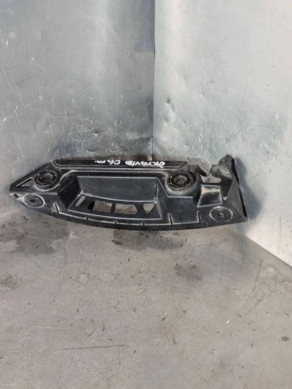 Rear bumper mounting bracket 1Z9807393