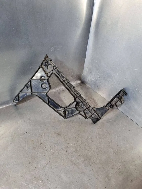 Rear bumper mounting bracket – Audi A5 Sportback 8TA (2009-2016)