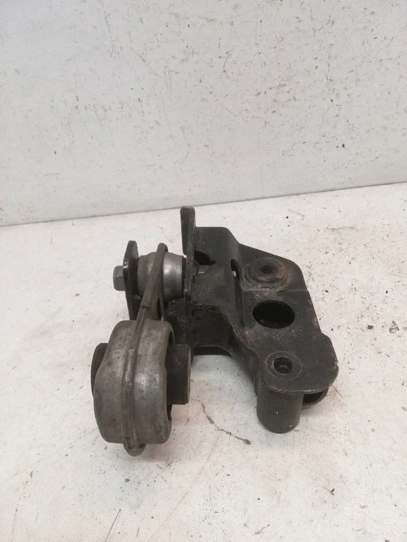 Gearbox mount 112383734R