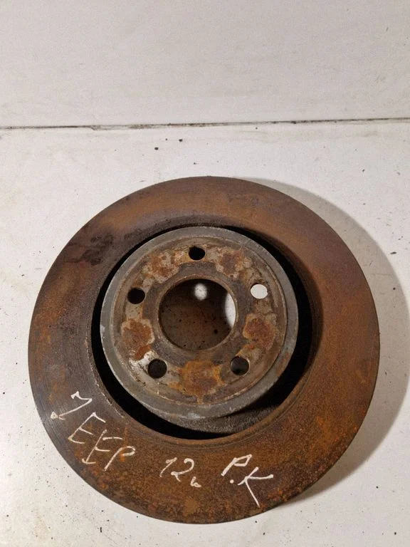 Tarcza hamulcowa przednia – Jeep Grand Cherokee (2010-2021)