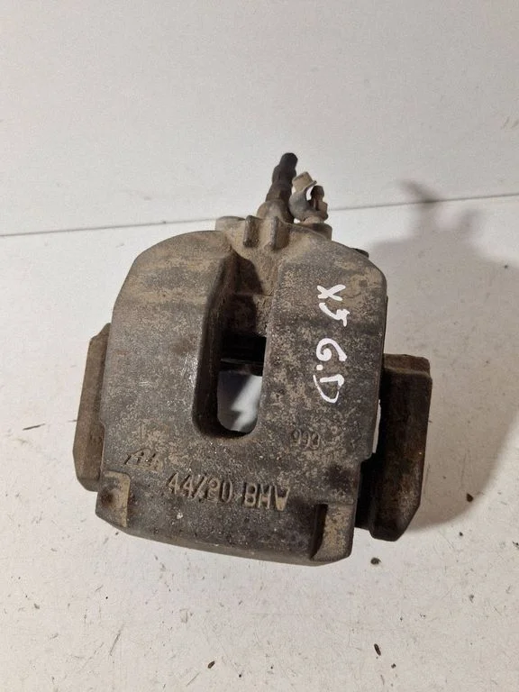 Rear brake caliper 4420BMW