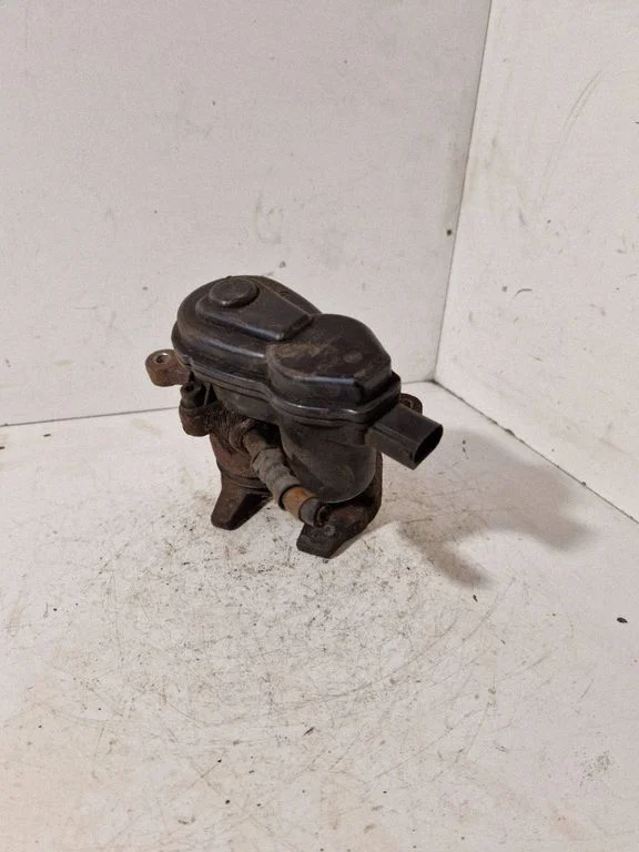 Rear brake caliper 32335478
