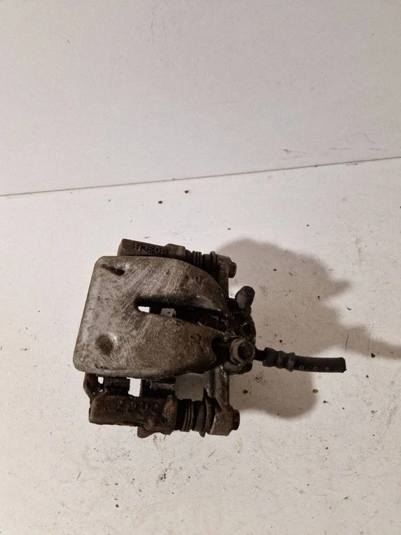 Rear brake caliper 0204Y01338
