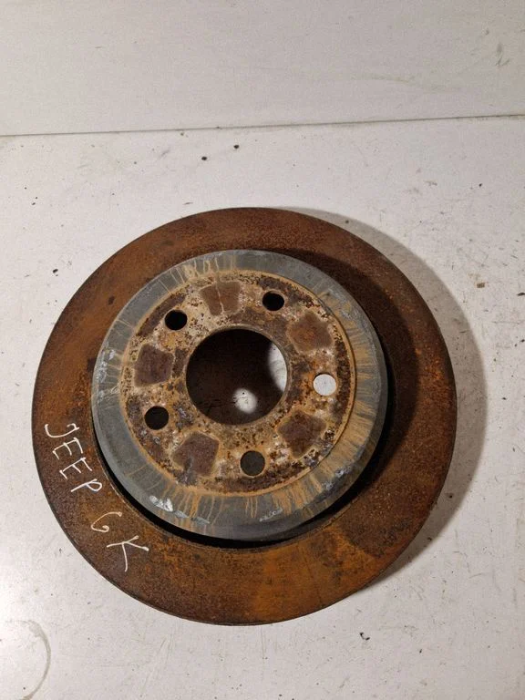Aizmugurējais bremžu disks