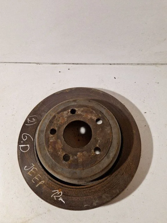 Aizmugurējais bremžu disks