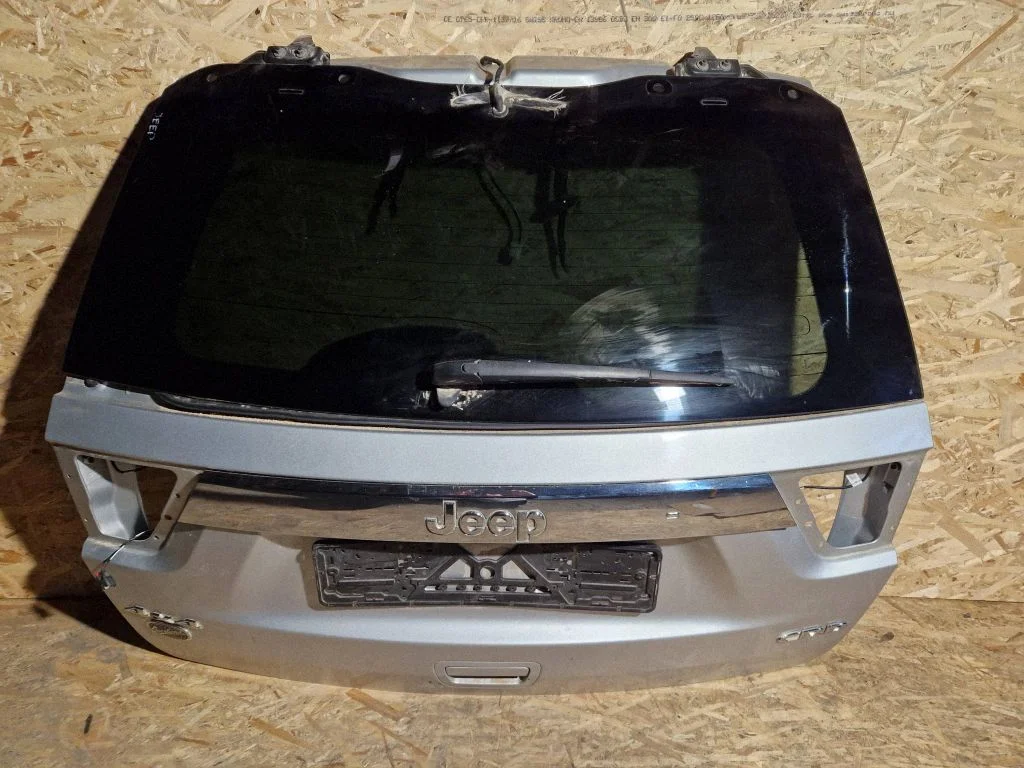 Tagaluuk (pakiruumi) – Jeep Grand Cherokee (2010-2021)