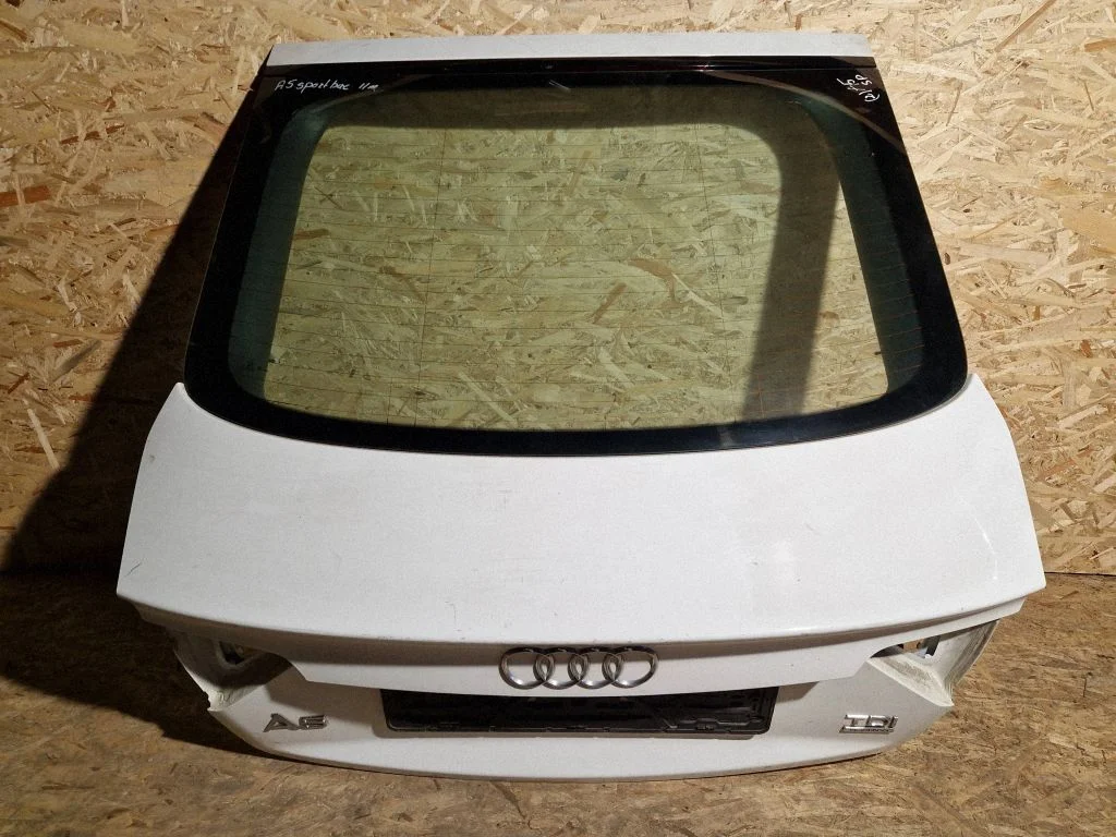 Tailgate/trunk/boot lid
