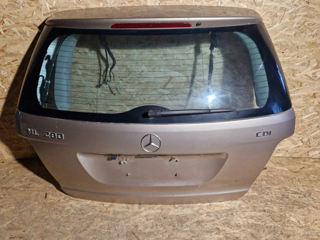 Tailgate/trunk/boot lid