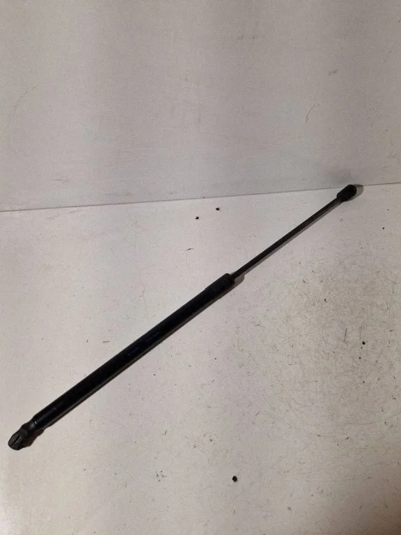 Tailgate/trunk strut/damper – Audi A3 S3 8P (2003-2012)