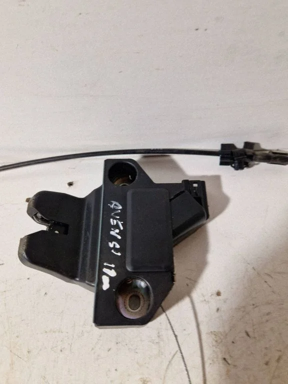 Tailgate/trunk/boot lock/catch/latch – Toyota Avensis T270 (2015-2018)