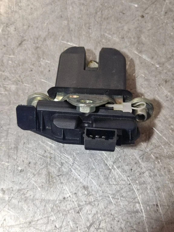 Tailgate/trunk/boot lock/catch/latch – Skoda Fabia Mk2 (5J) (2007-2014)