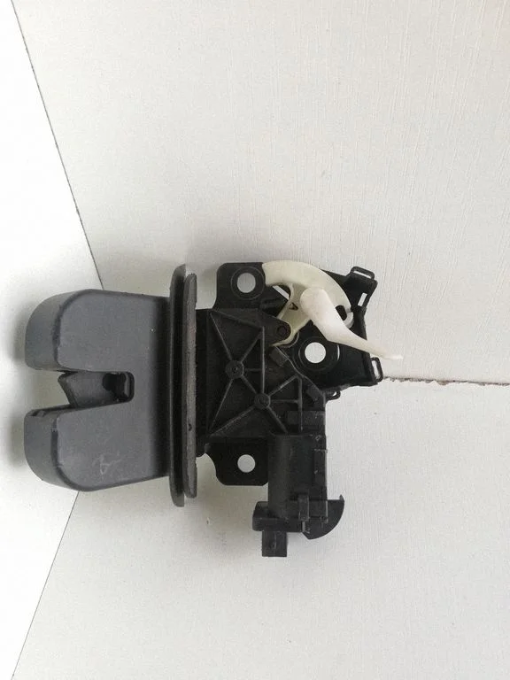 Tailgate/trunk/boot lock/catch/latch – Audi Q7 4L (2005-2015)
