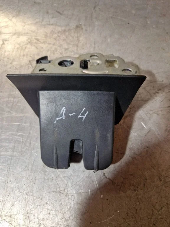 Tailgate/trunk/boot lock/catch/latch 1K0827505A
