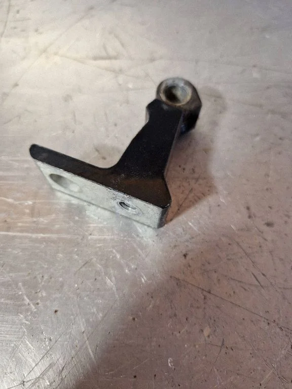 Front door upper hinge – Audi A4 Allroad B8 (2008-2016)