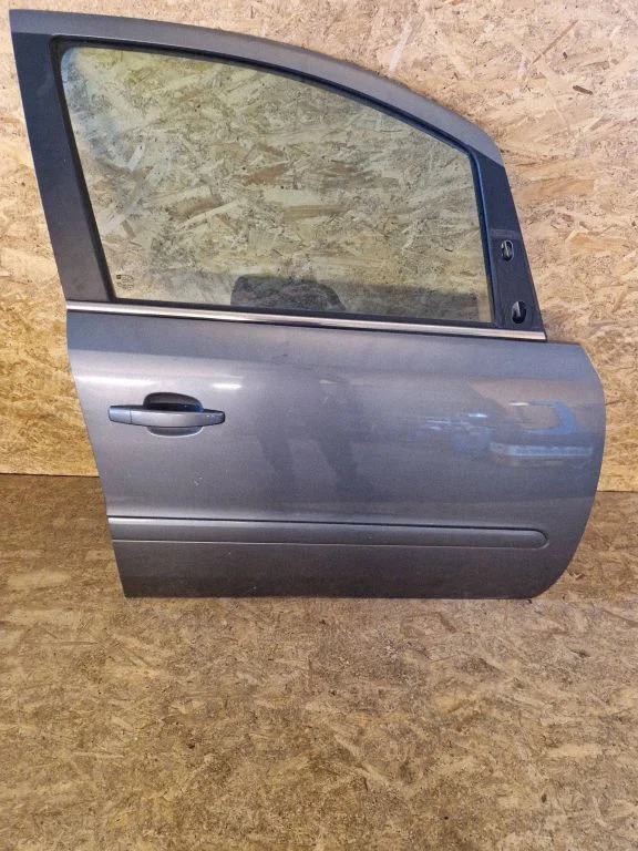 Esiuks – Opel Zafira B (2005-2014)