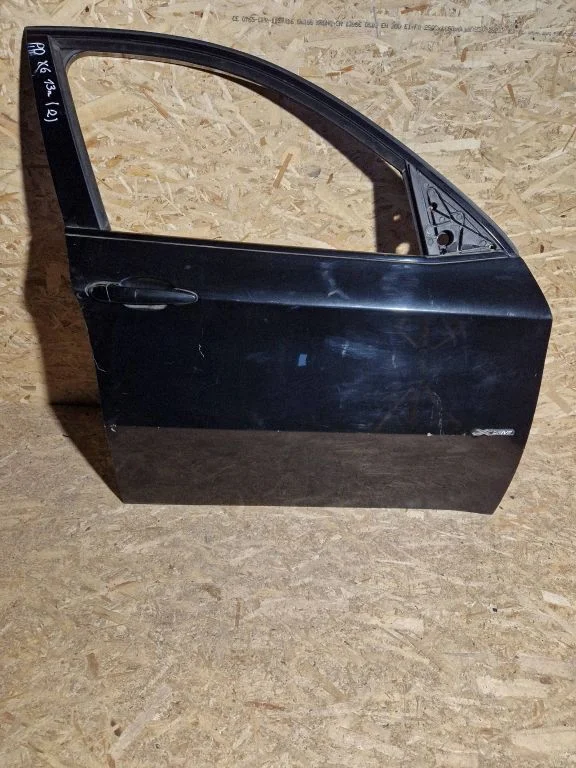 Esiuks – BMW X6 E71 (2008-2014)