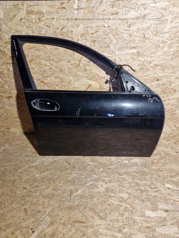 Esiuks – BMW 7-seeria E65 E66 (2001-2008)