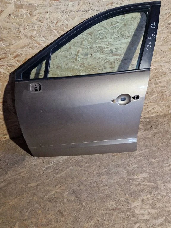 Front door – Renault Scenic III - Grand scenic III (2009-2016)
