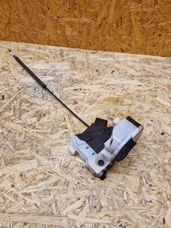 Front door lock 81320C8040