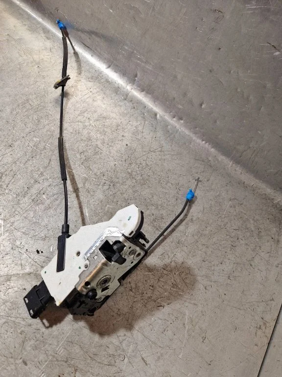 Front door lock 24095816