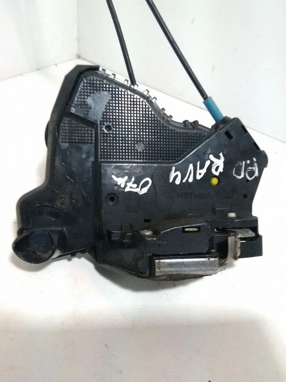 Front door lock – Toyota RAV 4 (XA30) (2006-2016)