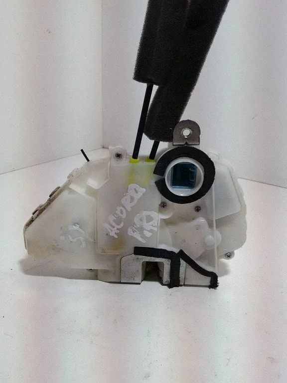 Esiukse lukk – Honda Accord (2008-2016)