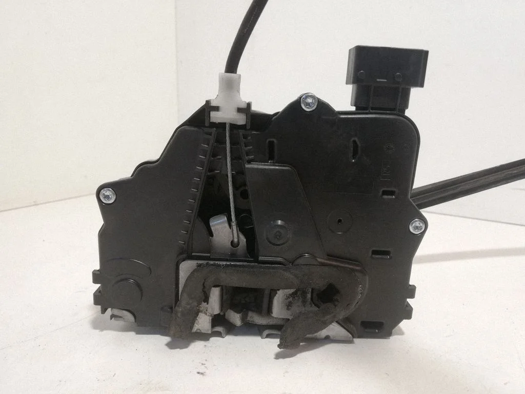 Front door lock 1350147080