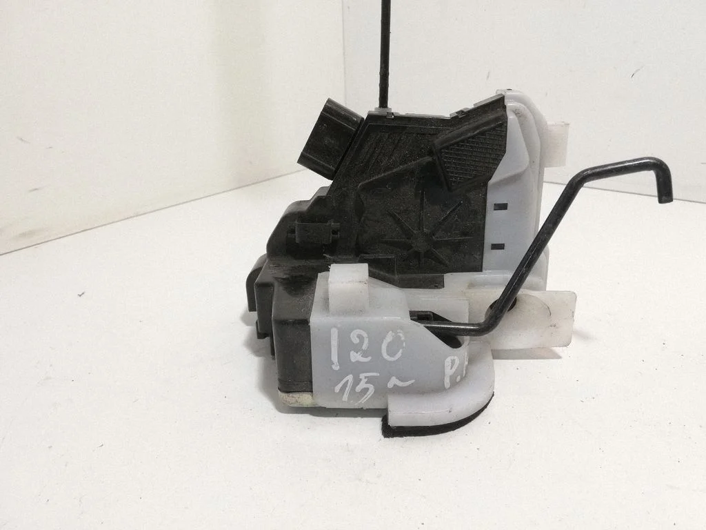 Front door lock 81310C8020