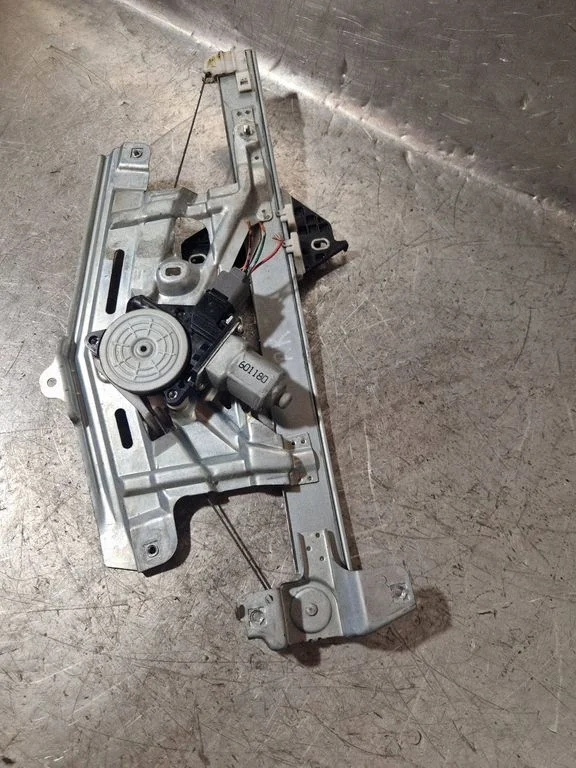 Front door window regulator with motor – Honda Civic (2006-2011)
