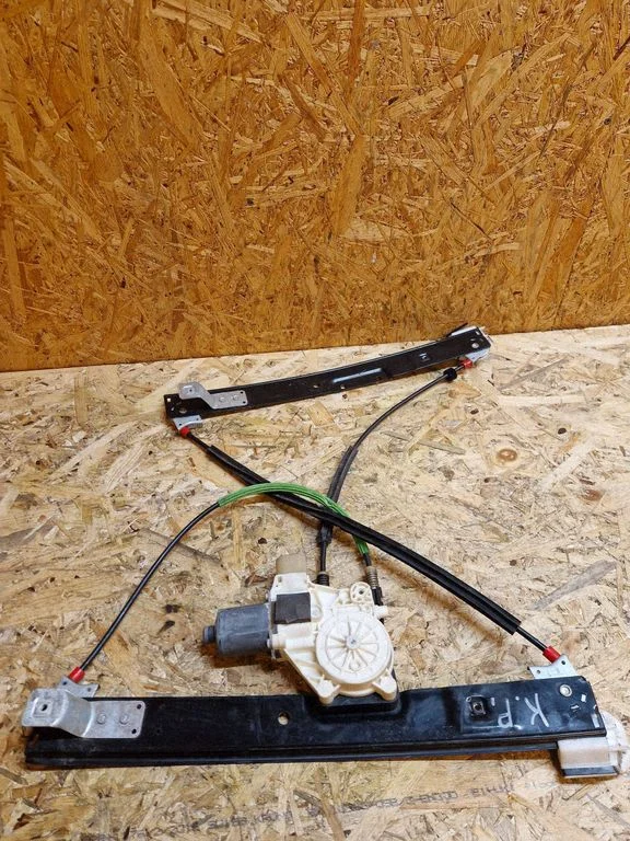 Front door window regulator with motor – Ford Mondeo MK IV (2007-2014)