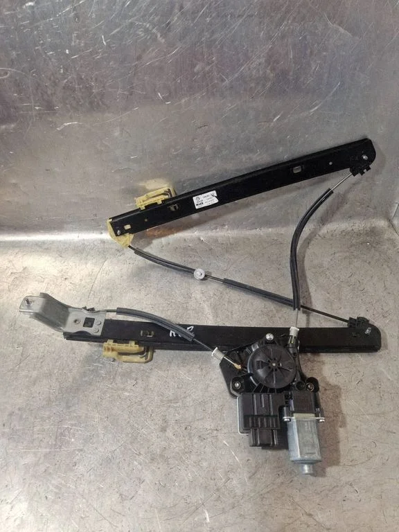 Front door window regulator with motor 2GM837461B