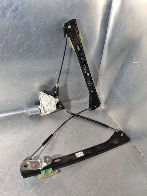 Front door window regulator with motor 3G0837462C