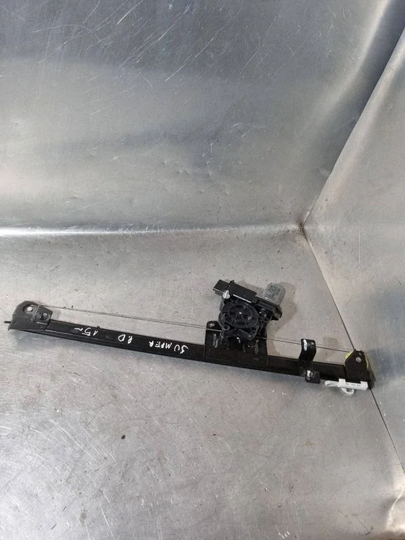 Front door window regulator with motor 1368921080